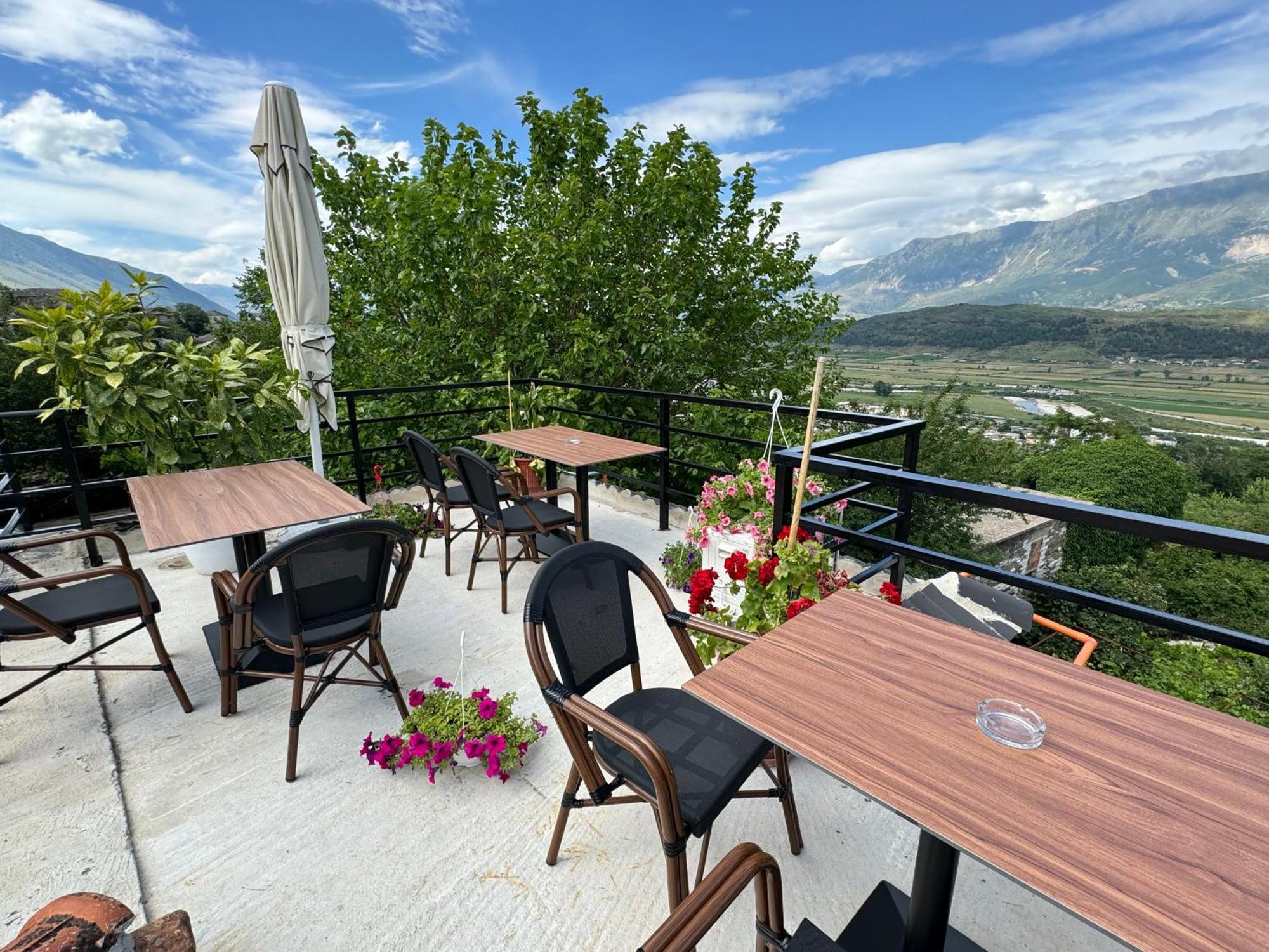 Guva Guest House Gjirokastër Dış mekan fotoğraf